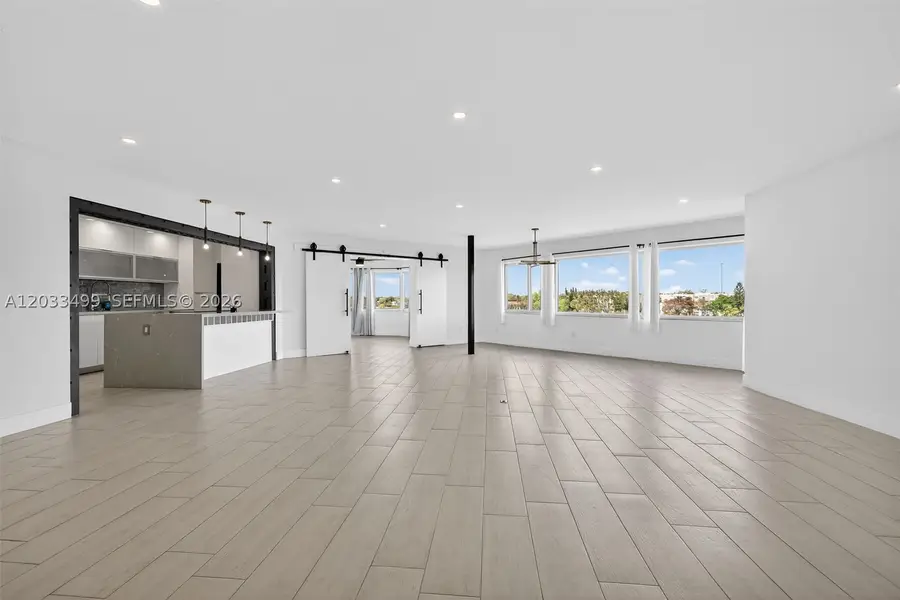 877 NE 195th St #422, Miami, FL 33179 - #2