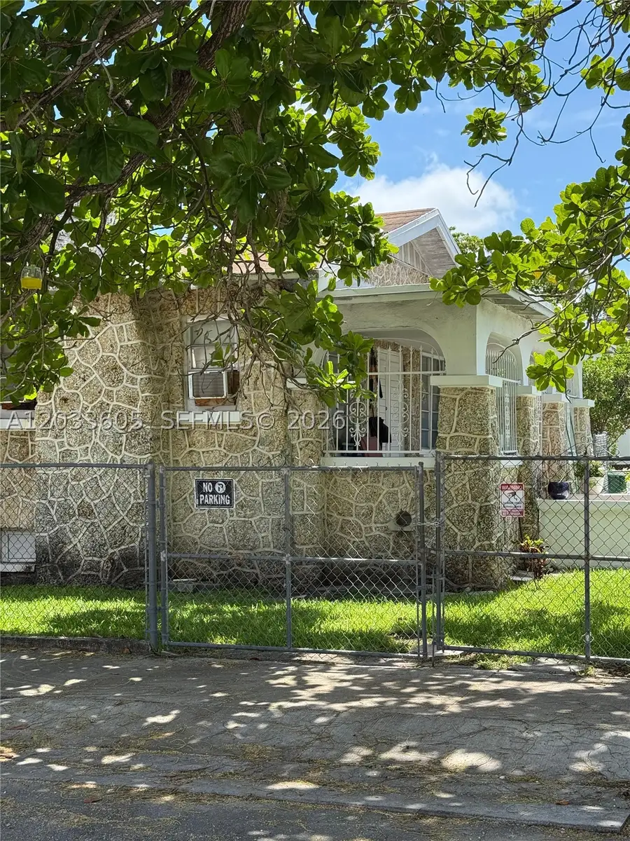 1269 NW 4th St, Miami, FL 33125 - #3