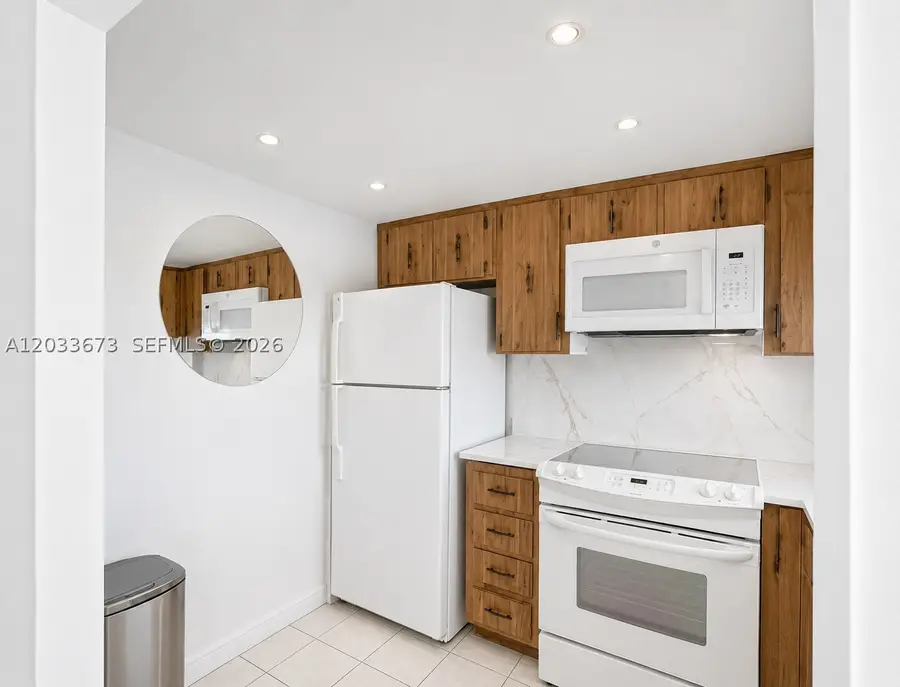 16465 NE 22nd Ave #206, North Miami Beach, FL 33160 - #3