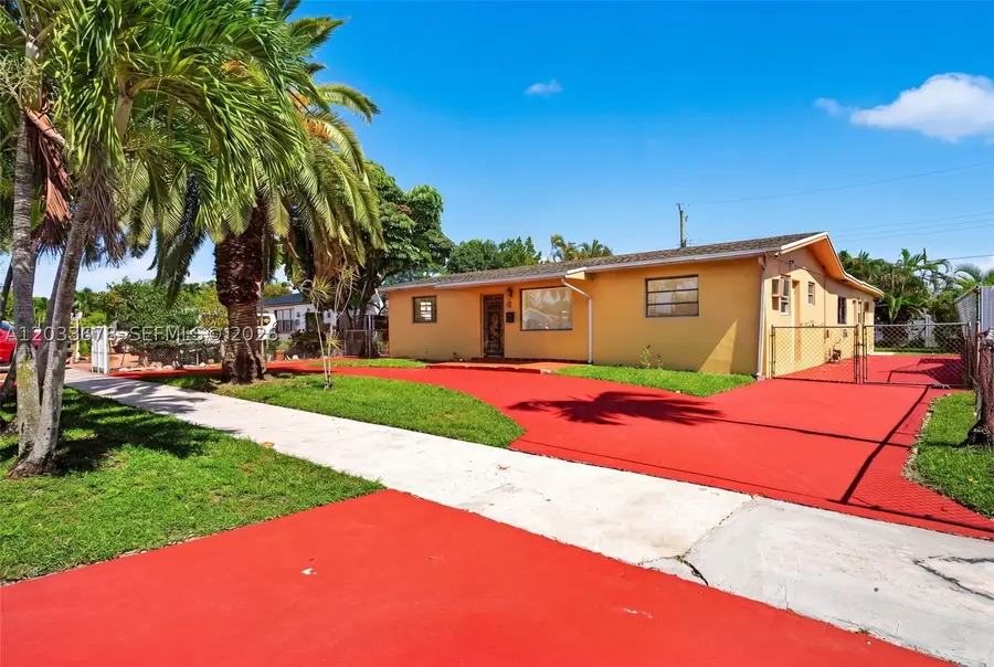 20 E 52nd Pl, Hialeah, FL 33013 - #3