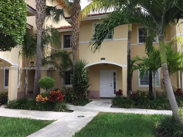 2066 NE 167th St #3-108, North Miami Beach, FL 33162