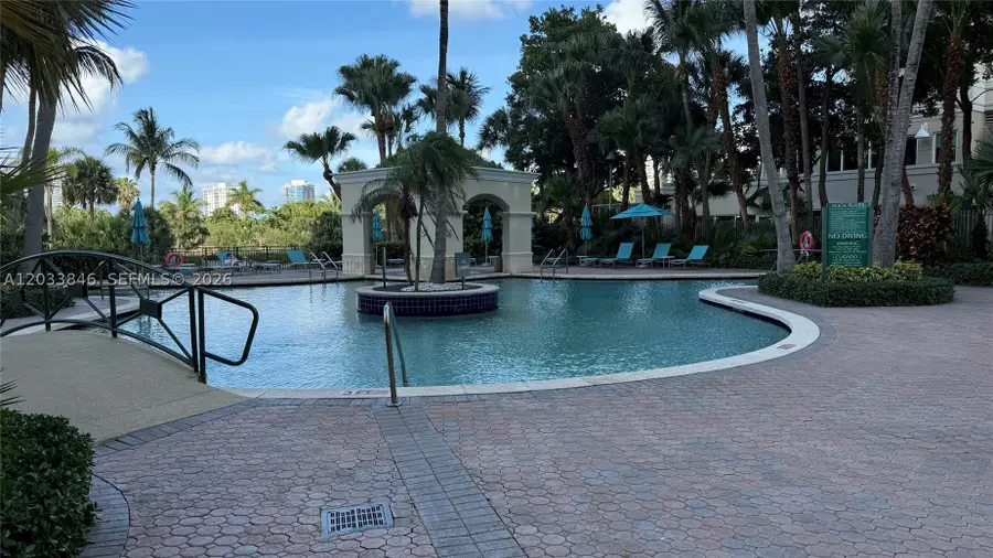 19501 W Country Club Dr #1910, Aventura, FL 33180 - #2