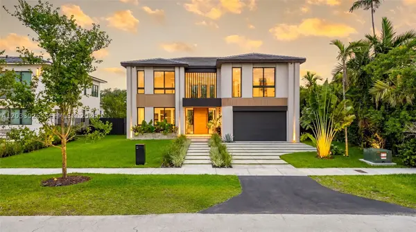 5854 SW 30th St, Miami, FL 33155