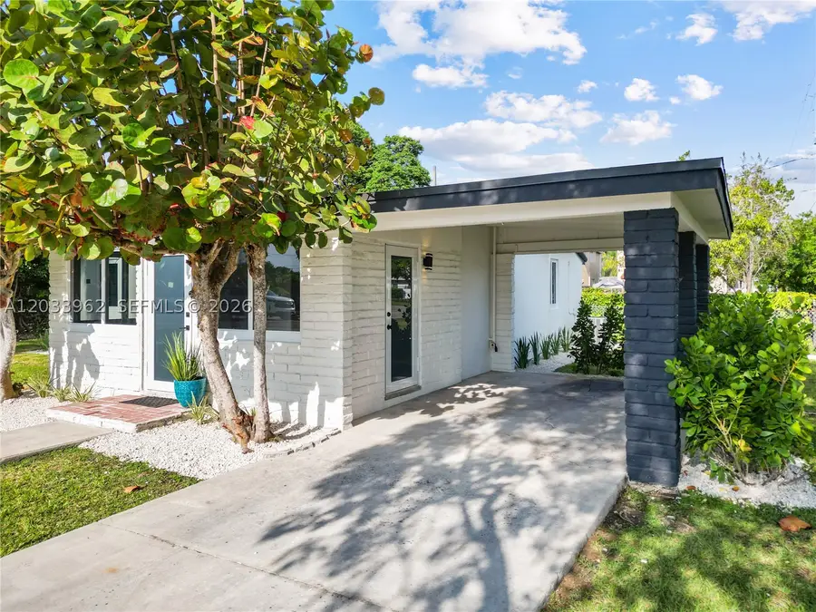 1044 NE 4th Ave, Homestead, FL 33030 - #2