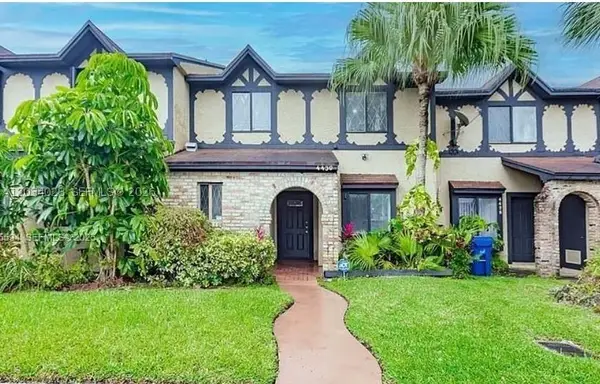 4430 NW 92nd Way, Sunrise, FL 33351