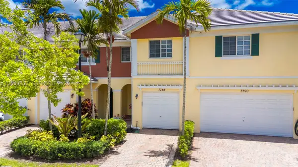 7782 Paddock Pl, Davie, FL 33328