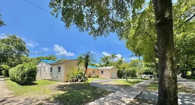 226 Fluvia Av, Coral Gables, FL 33134 - #3