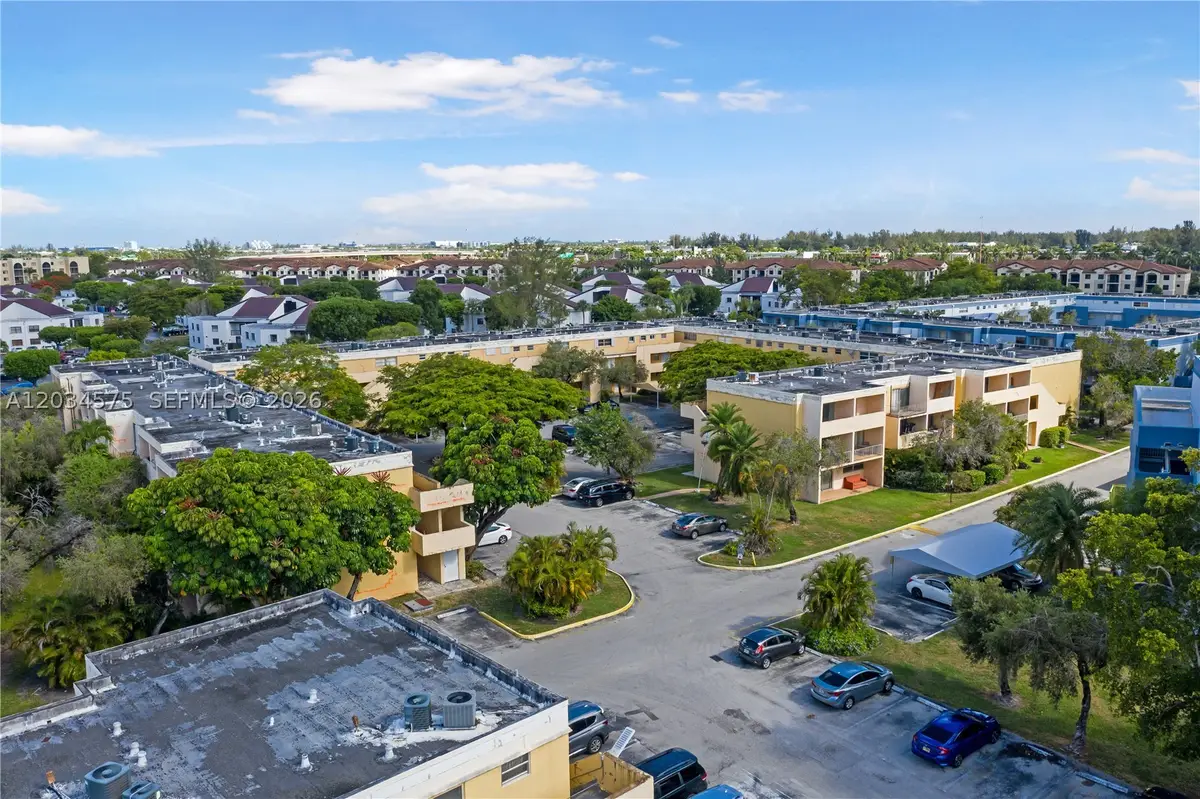 9371 Fontainebleau Blvd #I201, Miami, FL 33172 - #1