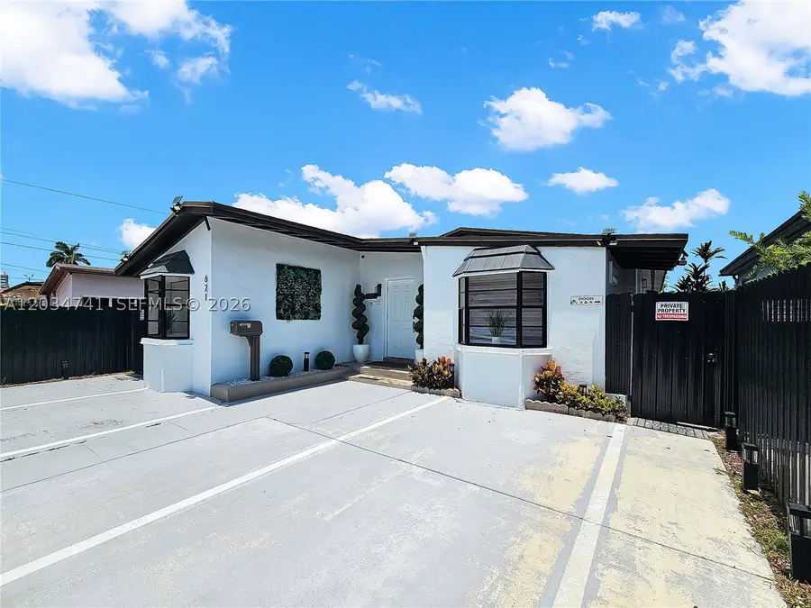 621 NW 59th Ave, Miami, FL 33126 - #2
