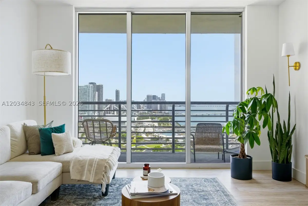 325 S Biscayne Blvd #4022, Miami, FL 33131 - #1