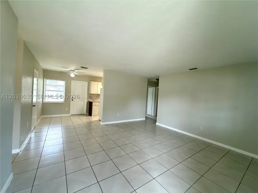 9815 Pan American Dr, Cutler Bay, FL 33189 - #2