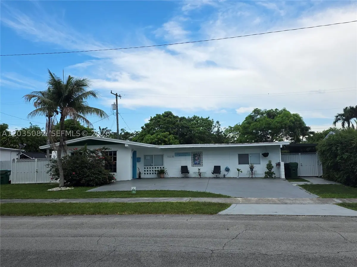 10220 SW 164th St, Miami, FL 33157 - #1
