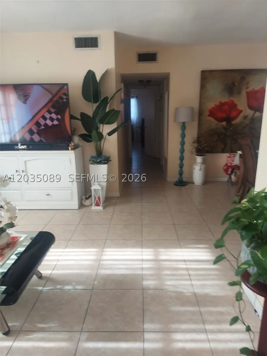 11 NE 204th St #1, Miami Gardens, FL 33179 - #2