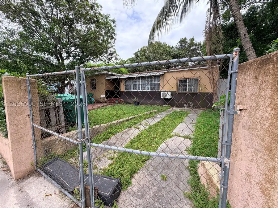 1068 NW 34th St, Miami, FL 33127 - #2