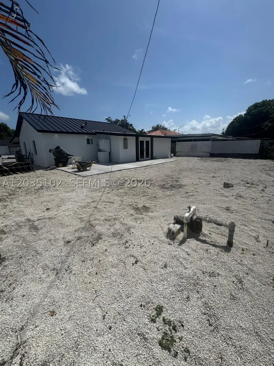 841 NE 4th Pl, Hialeah, FL 33010 - #3