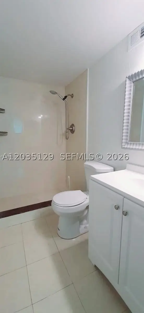 1251 NE 108th St #423, Miami, FL 33161