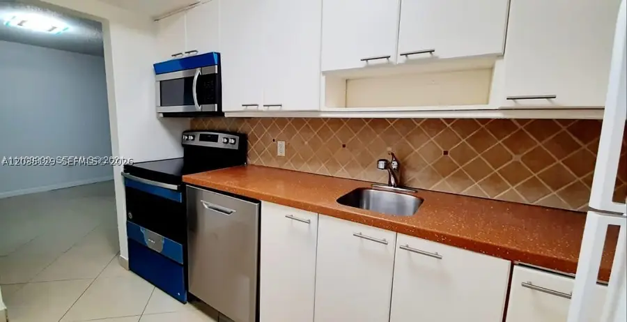 1251 NE 108th St #423, Miami, FL 33161 - #3