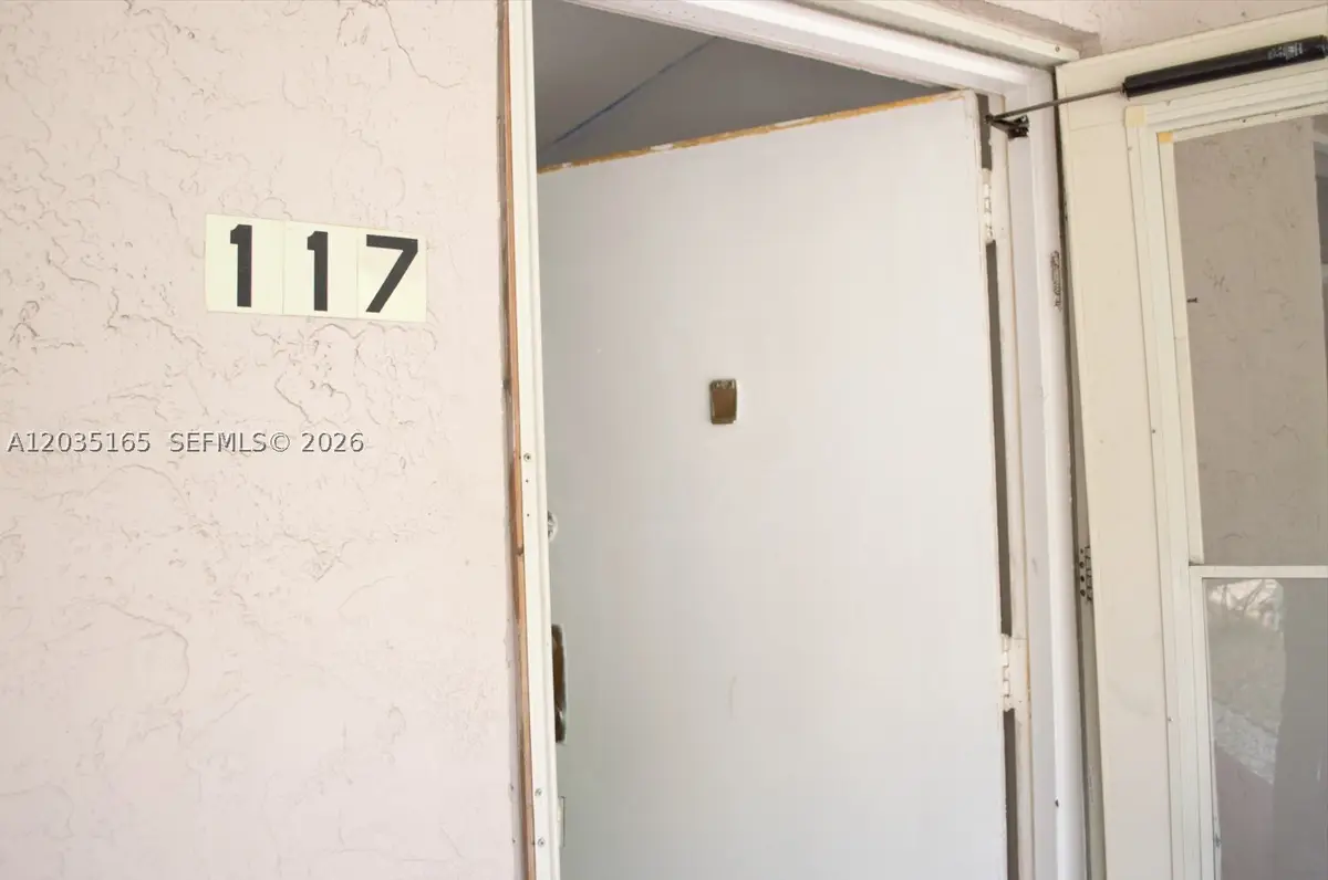2821 Somerset Dr #117, Lauderdale Lakes, FL 33311 - #1