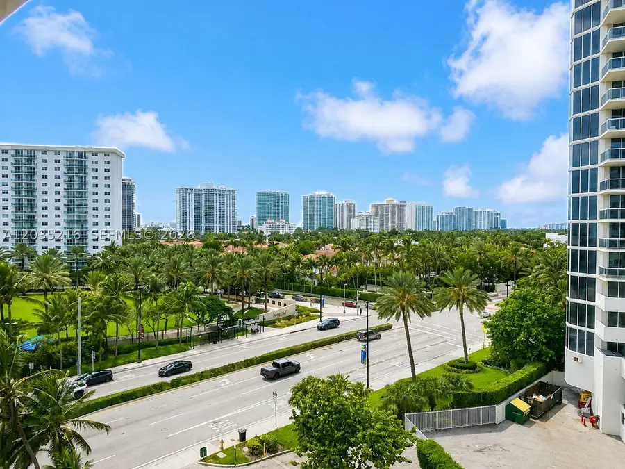 19201 Collins Ave #527, Sunny Isles Beach, FL 33160 - #2