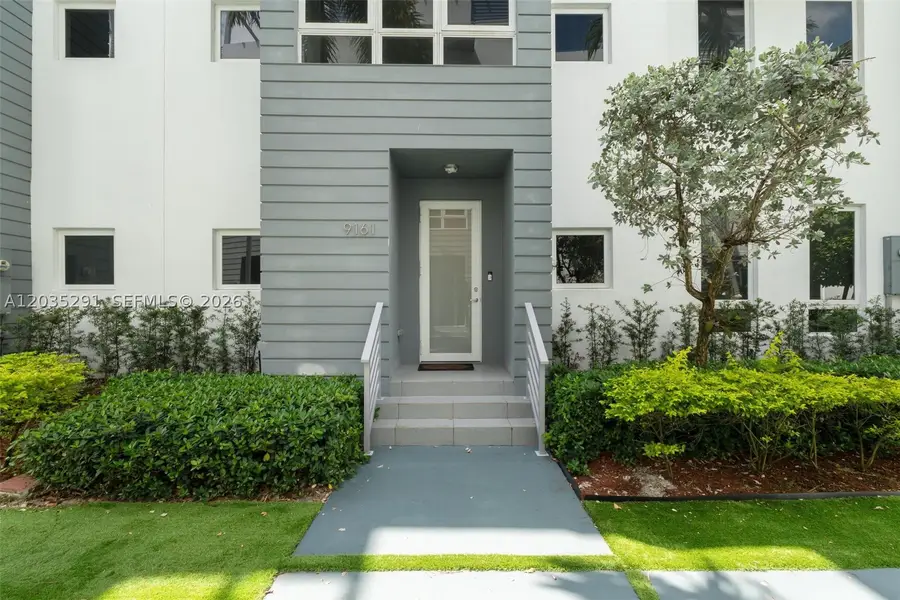 9161 NW 33rd St, Doral, FL 33172 - #3