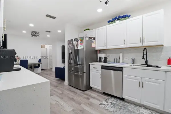 7551 Polk St, Hollywood, FL 33024
