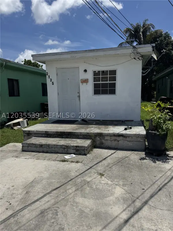 Address Withheld By Seller, Hialeah, FL 33010