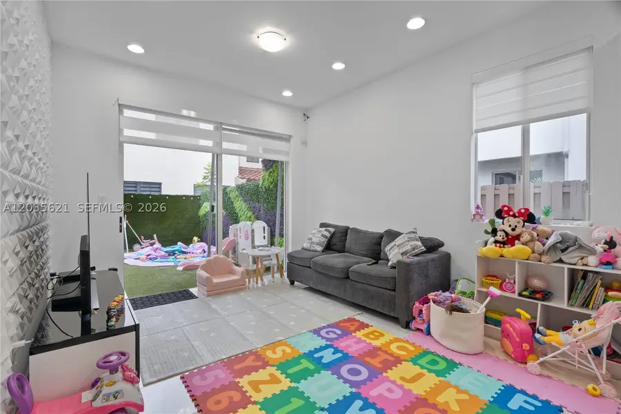 10294 NW 71st Ter, Doral, FL 33178 - #2