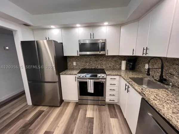 3800 S Ocean Dr #1808, Hollywood, FL 33019