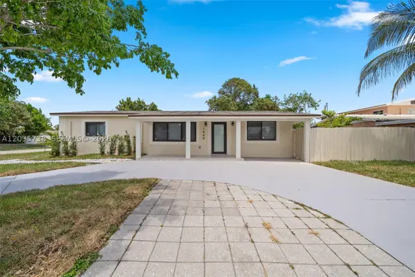 1944 NE 2nd Ave, Pompano Beach, FL 33060