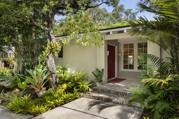1621 Nocatee Dr, Coconut Grove, FL 33133