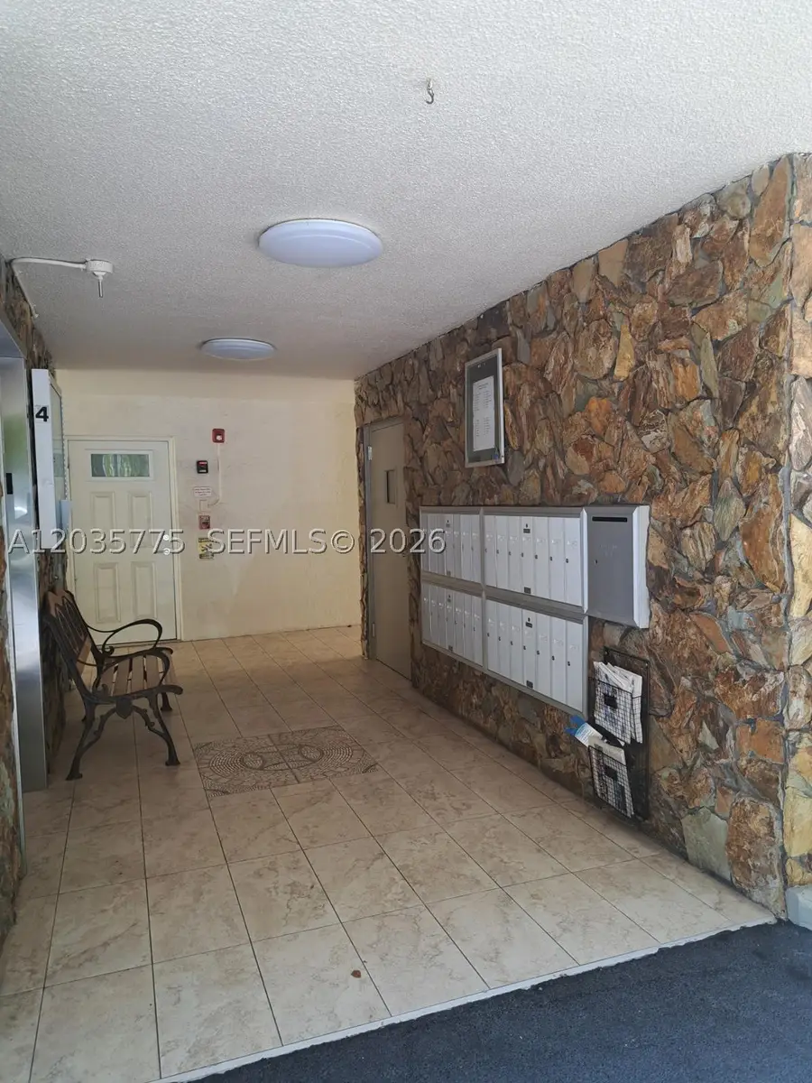 1024 SE 3rd Ave #304, Dania Beach, FL 33004 - #2