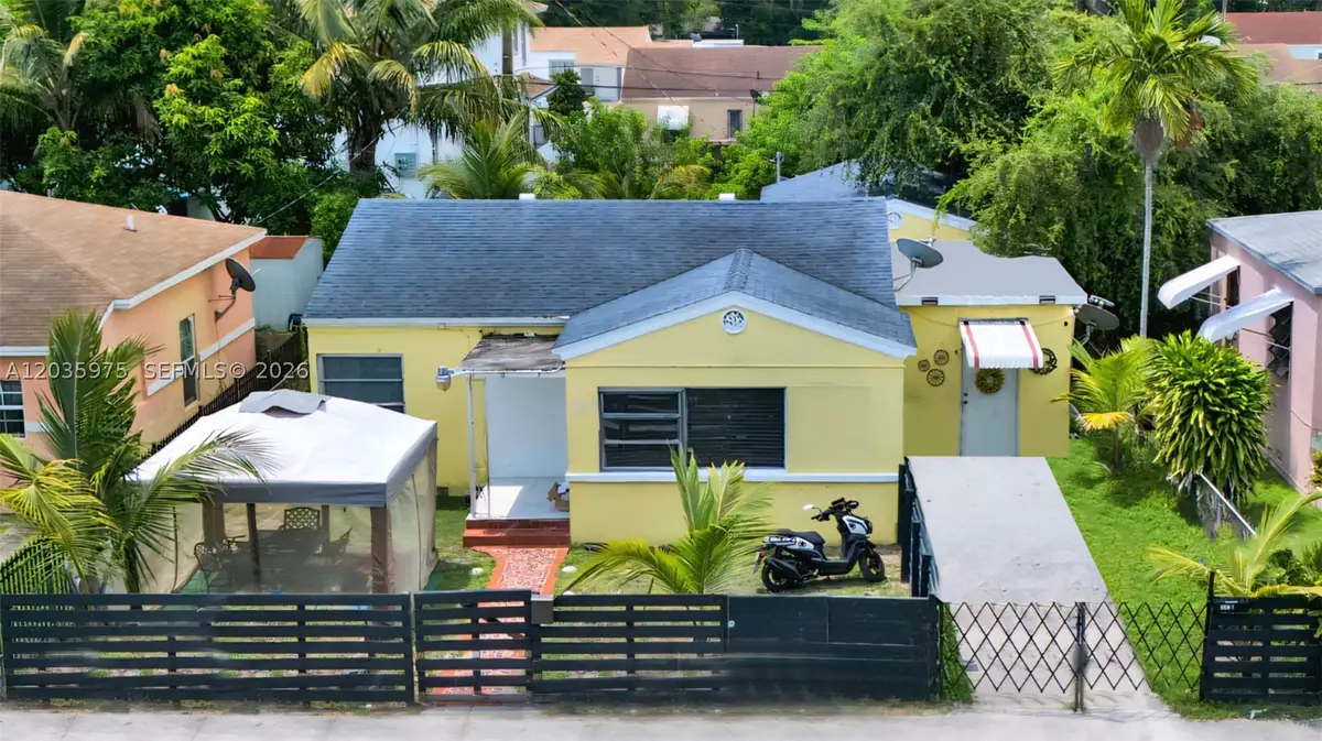 1042 NW 76th St, Miami, FL 33150 - #1