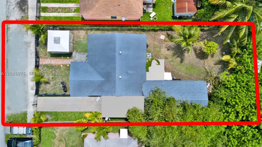 1042 NW 76th St, Miami, FL 33150 - #2