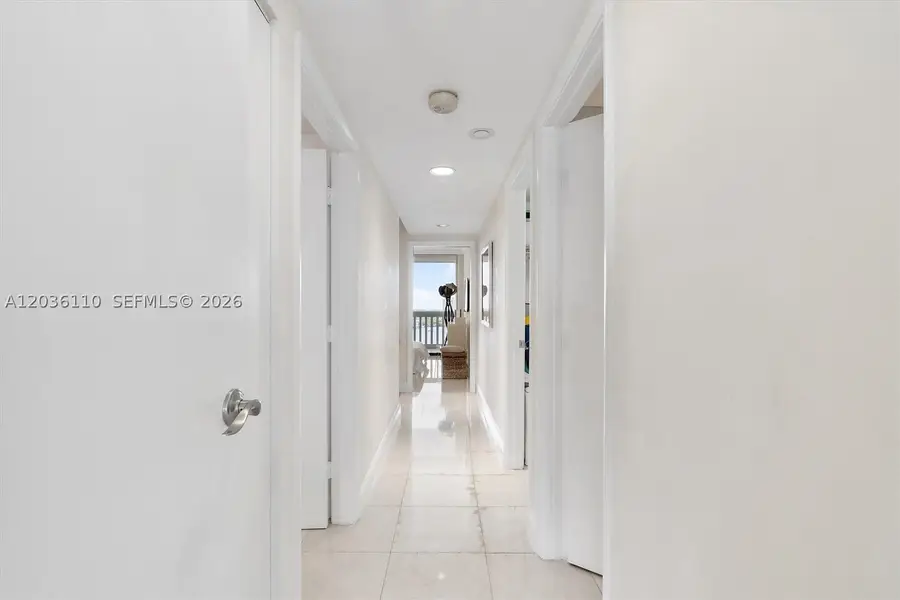 1000 W Island Blvd #2307, Aventura, FL 33160 - #2