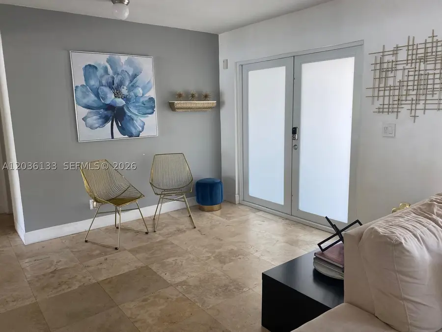 1103 Washington St, Hollywood, FL 33019 - #2
