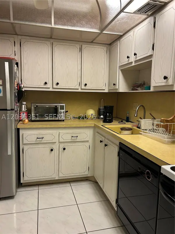 8120 SW 24th St #206, North Lauderdale, FL 33068