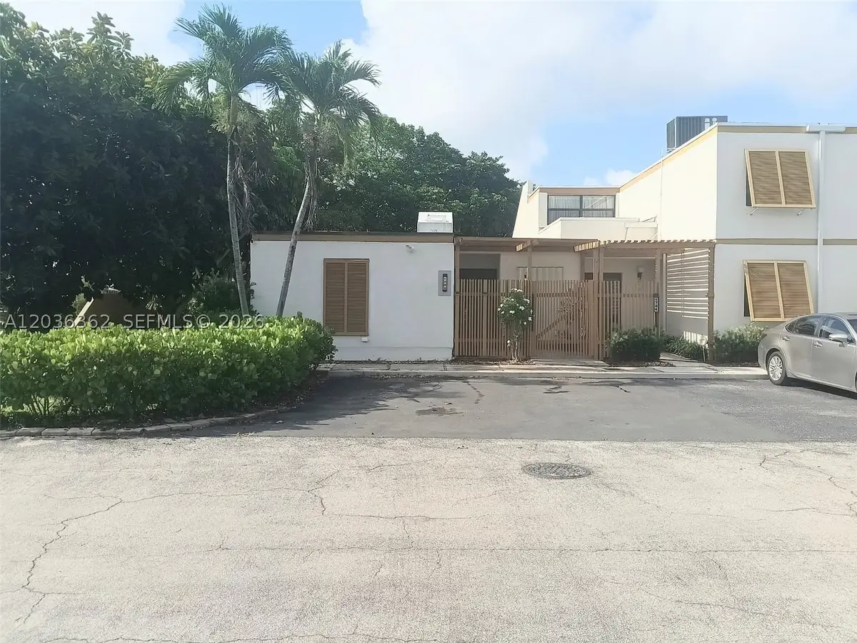 1700 SW 131st Place Cir S, Miami, FL 33175 - #1