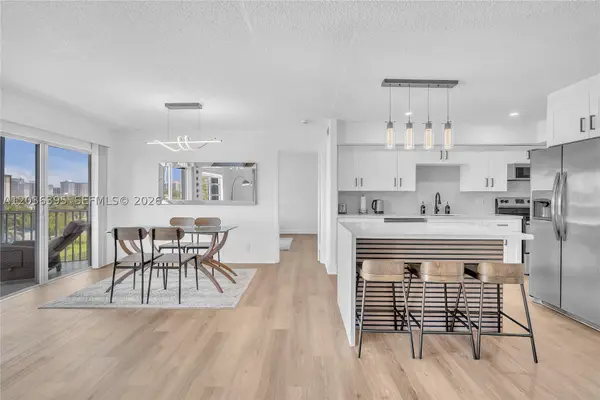 Address Withheld By Seller, Hallandale Beach, FL 33009