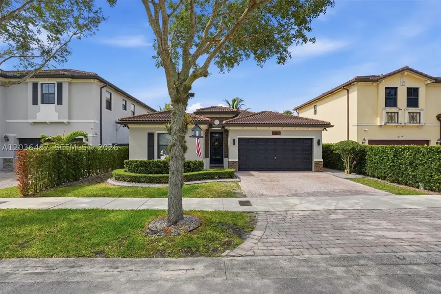 16572 SW 43rd Ln, Kendale Lakes Tamiami, FL 33185 - #2