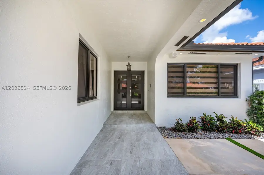 8724 NW 149th Ter, Miami Lakes, FL 33018 - #3