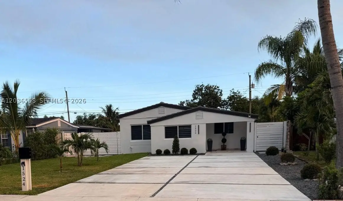 1524 NE 182nd St, North Miami Beach, FL 33162 - #1