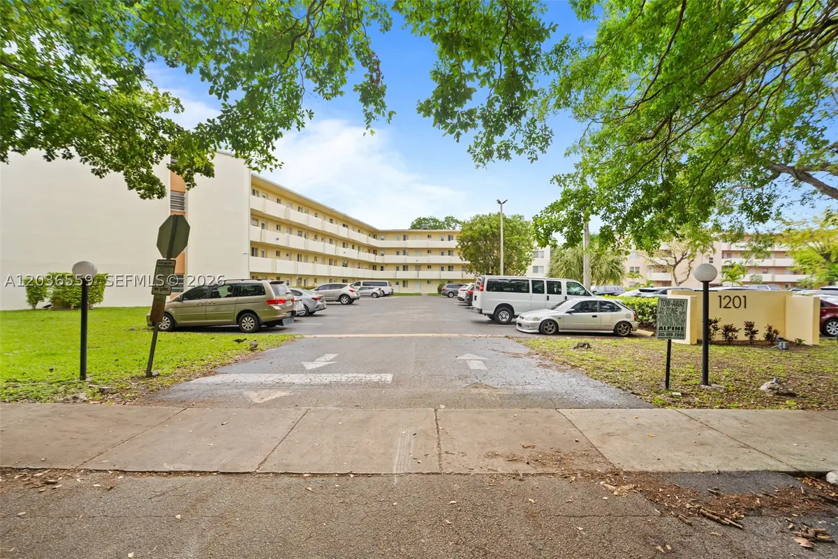 1201 NE 191st St #G219, Miami, FL 33179 - #1