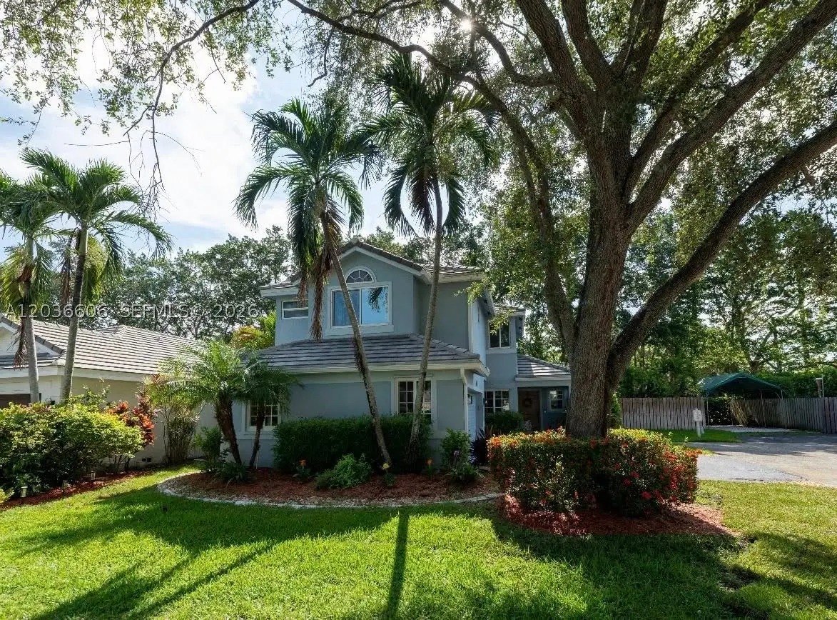 8815 Woodside Ct, Davie, FL 33328 - #1
