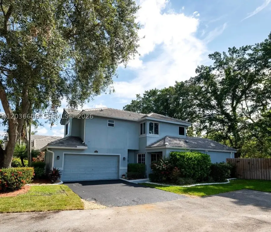 8815 Woodside Ct, Davie, FL 33328 - #2