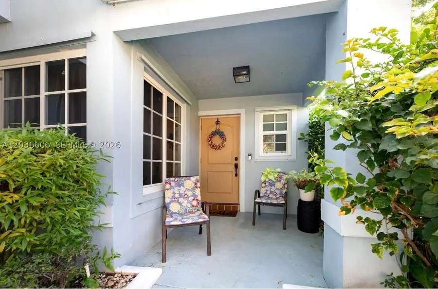 8815 Woodside Ct, Davie, FL 33328 - #3