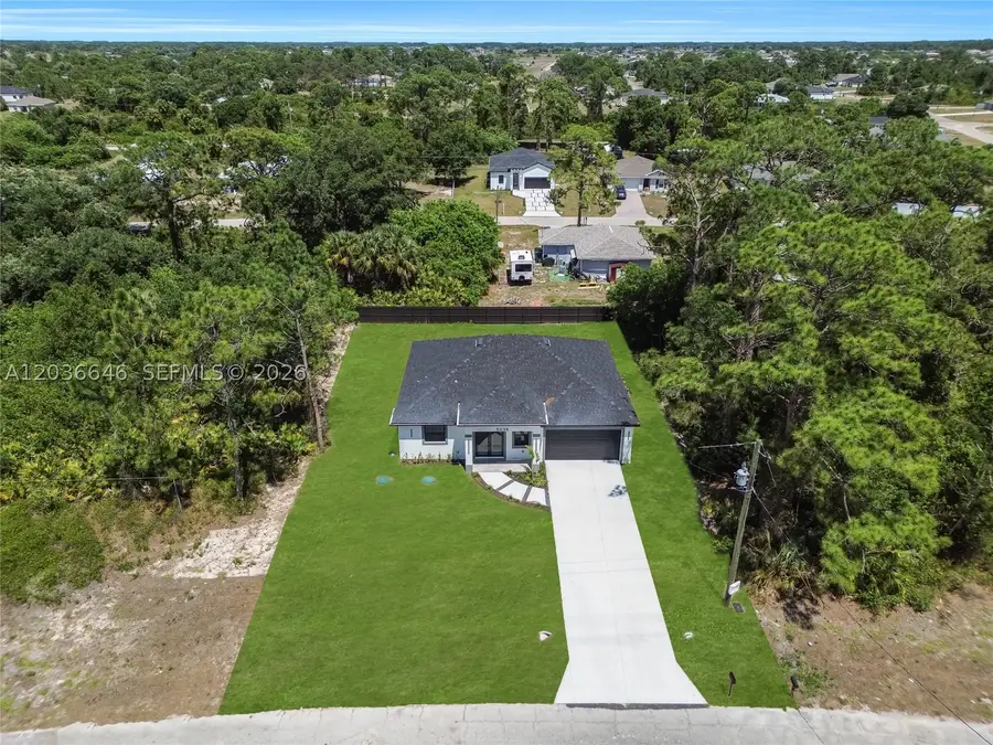 5035 Spinnaker Rd, Port Labelle, FL 33935 - #2