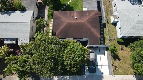150 NE 169th Ter, North Miami Beach, FL 33162