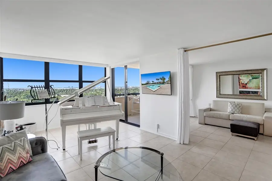 2555 Collins Ave #1508, Miami Beach, FL 33140 - #3