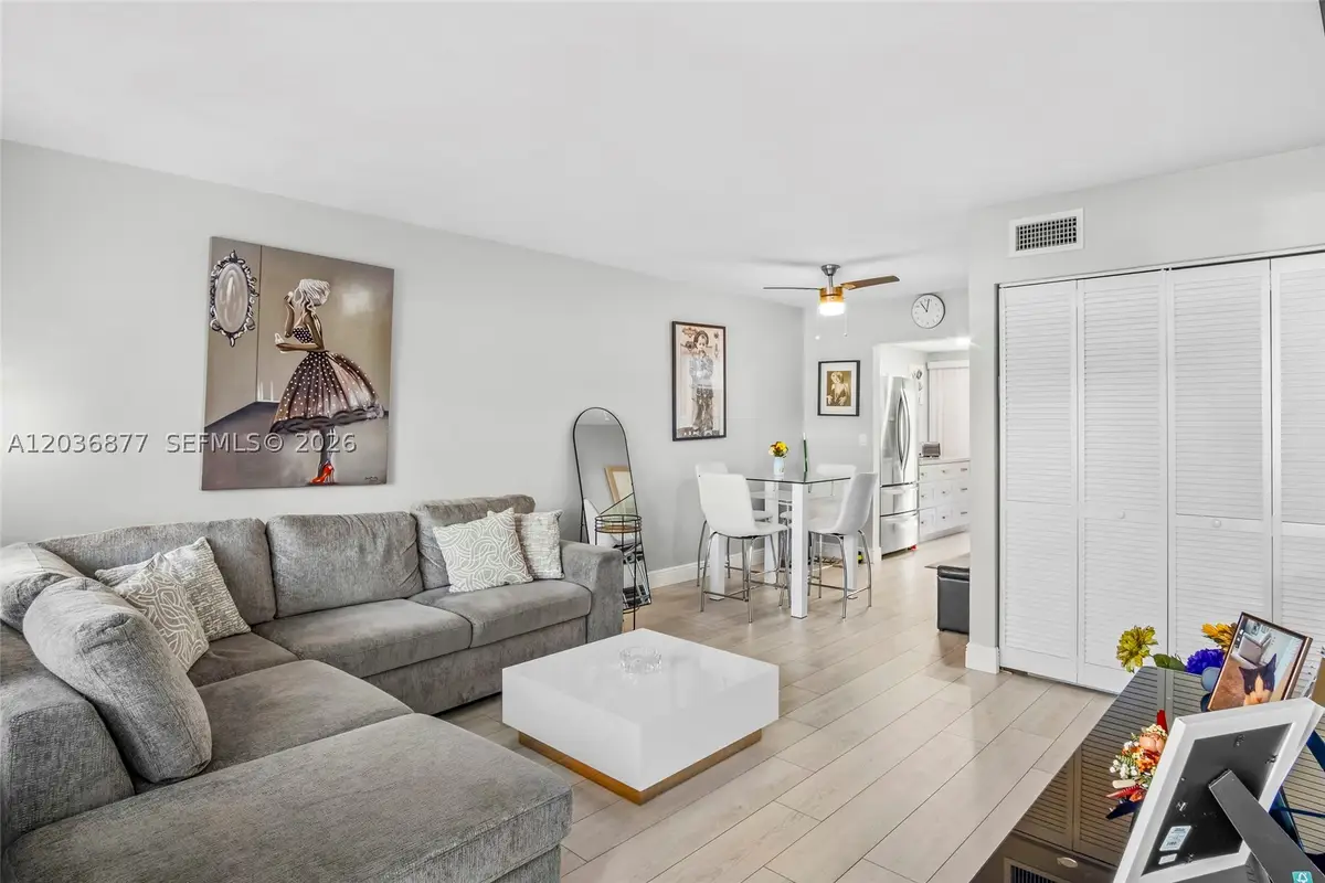 19 Abbey Ln #104, Delray Beach, FL 33446 - #1