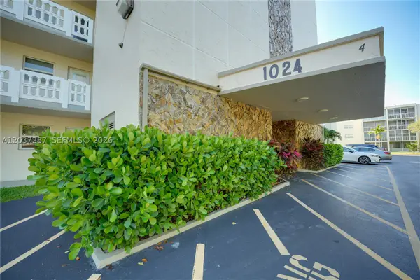 1024 SE 3rd Ave #102, Dania Beach, FL 33004